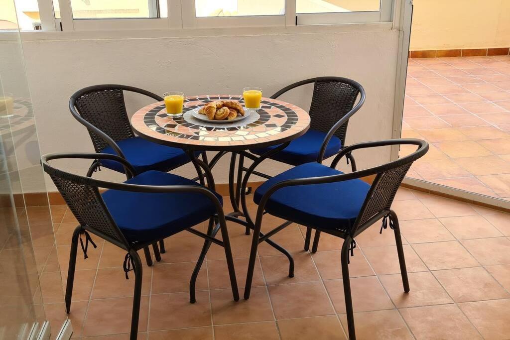 Estepona Port Beachside Apartment - Marina Bay Екстер'єр фото
