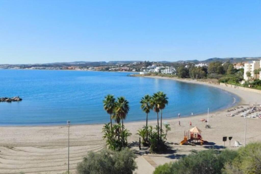 Estepona Port Beachside Apartment - Marina Bay Екстер'єр фото
