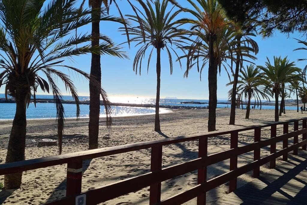 Estepona Port Beachside Apartment - Marina Bay Екстер'єр фото