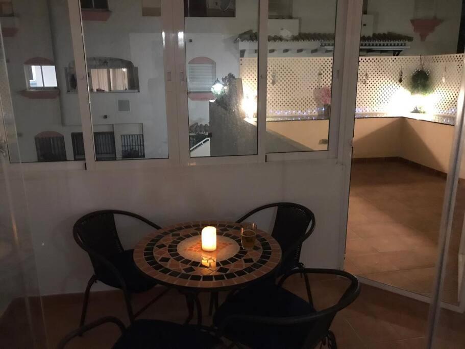 Estepona Port Beachside Apartment - Marina Bay Екстер'єр фото